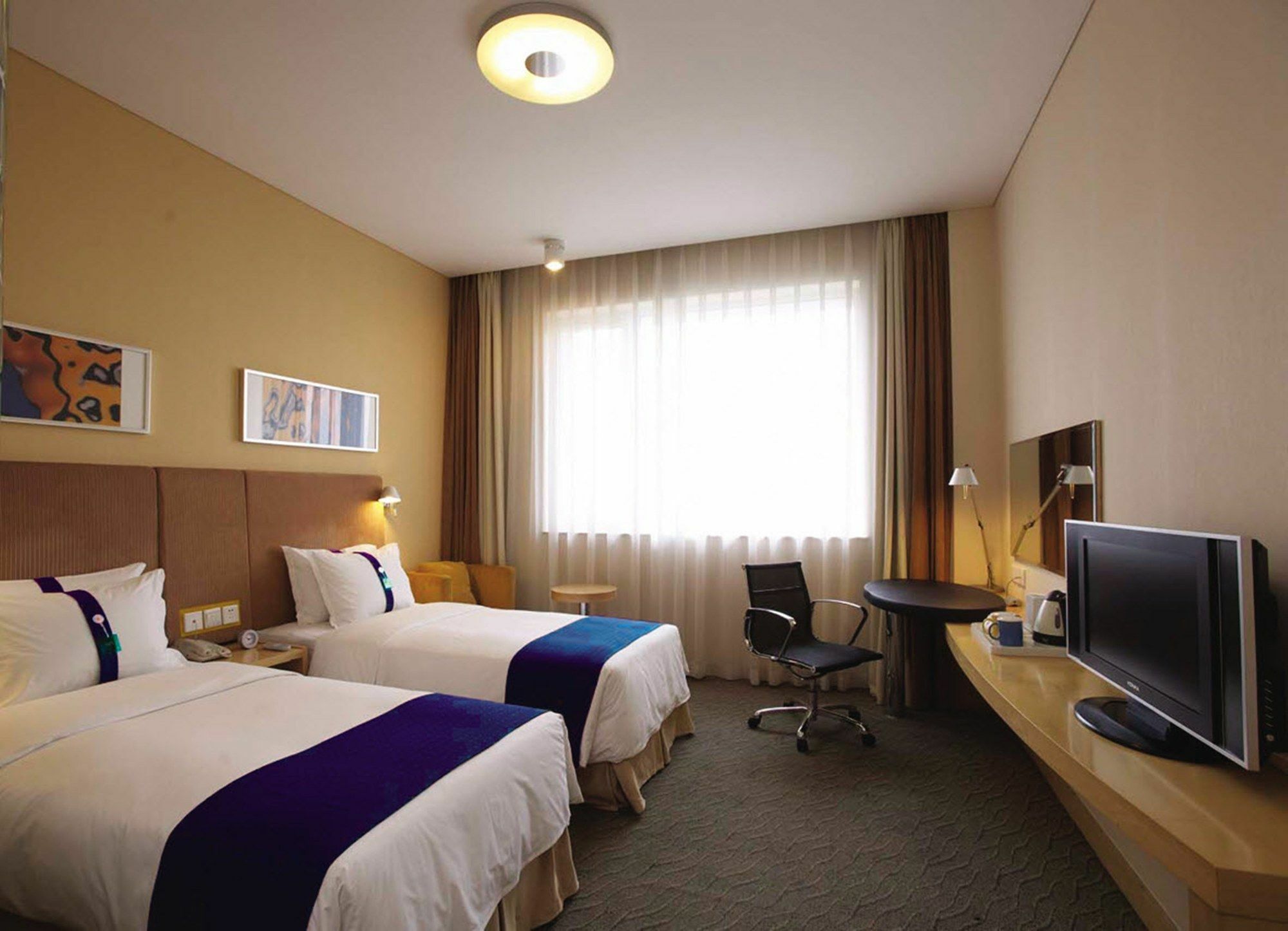 Holiday Inn Express Luoyang Xiyuan Exterior photo